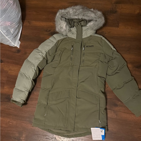Columbia Sage Green Jacket with Faux Fur Trim